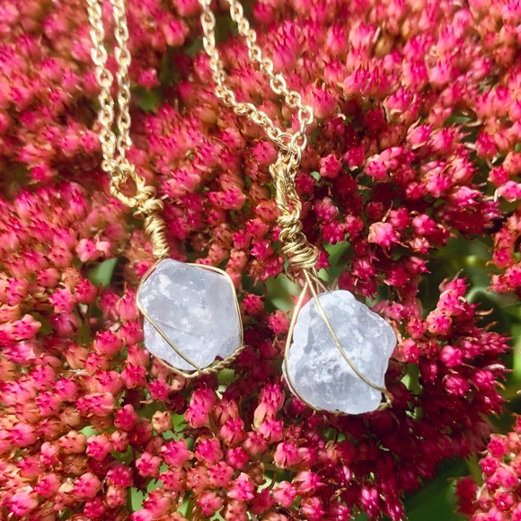 Celestite Gold Crystal Necklace - Picture 2 of 5